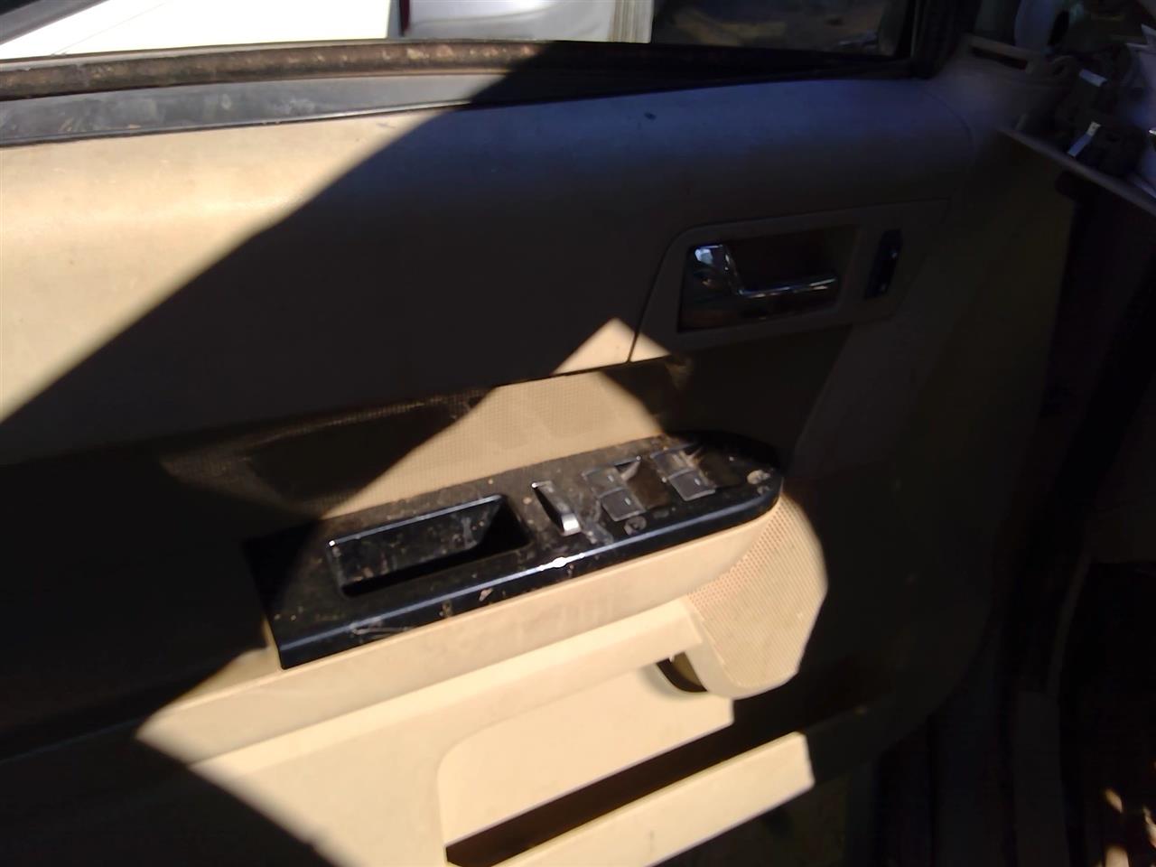https://f005.backblazeb2.com/file/img-partshotlines-com/Inventory/SW52/Vehicle/20500_02.jpg