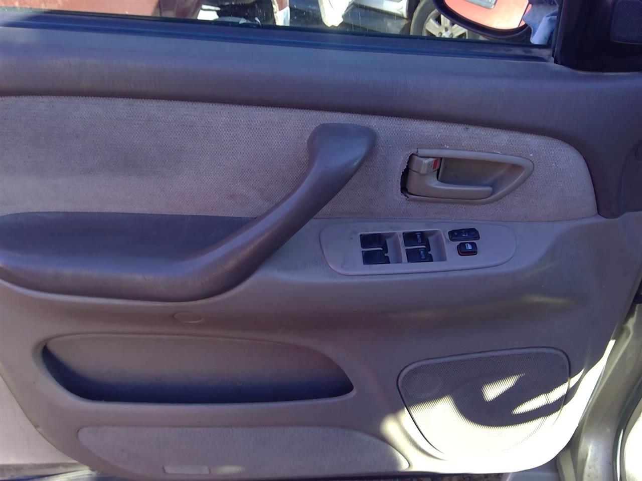 https://f005.backblazeb2.com/file/img-partshotlines-com/Inventory/SW52/Vehicle/20507_02.jpg