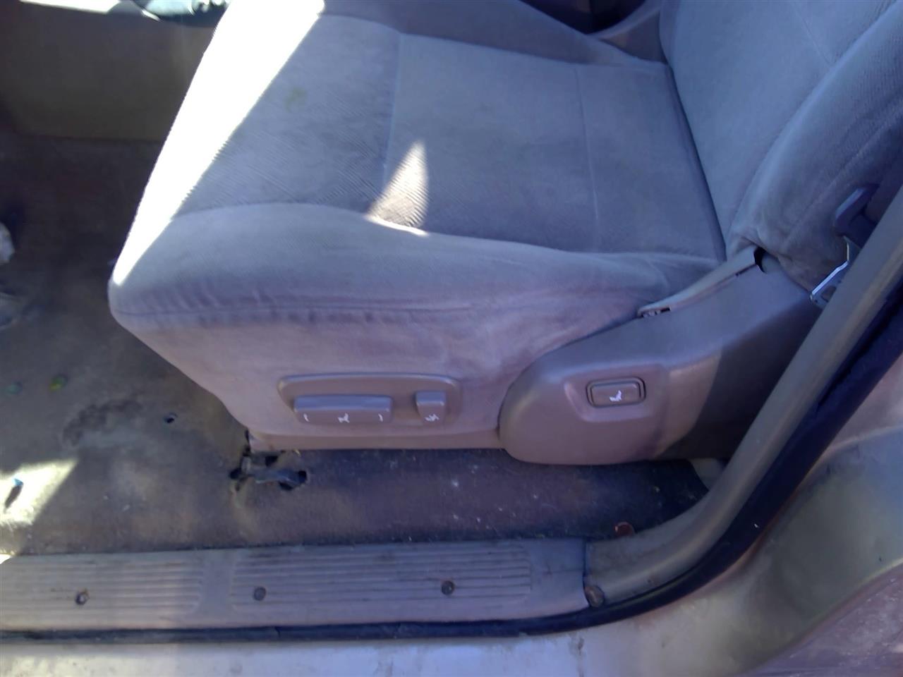 https://f005.backblazeb2.com/file/img-partshotlines-com/Inventory/SW52/Vehicle/20507_03.jpg