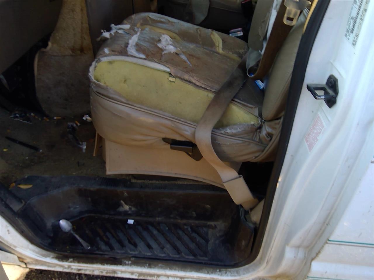 https://f005.backblazeb2.com/file/img-partshotlines-com/Inventory/SW52/Vehicle/20514_03.jpg