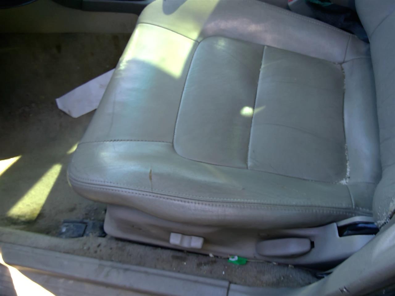 https://f005.backblazeb2.com/file/img-partshotlines-com/Inventory/SW52/Vehicle/20518_03.jpg
