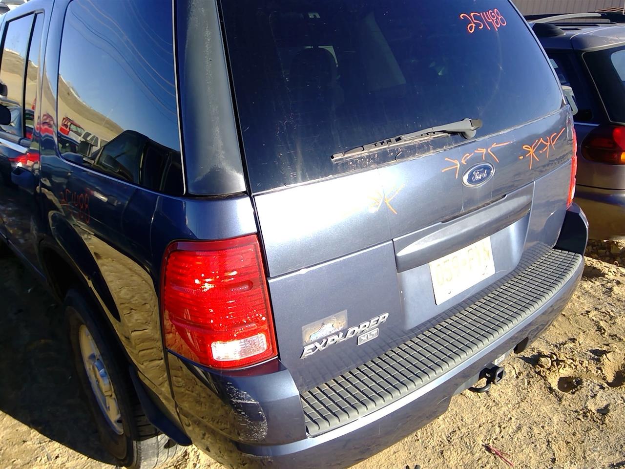 https://f005.backblazeb2.com/file/img-partshotlines-com/Inventory/SW52/Vehicle/20521_13.jpg