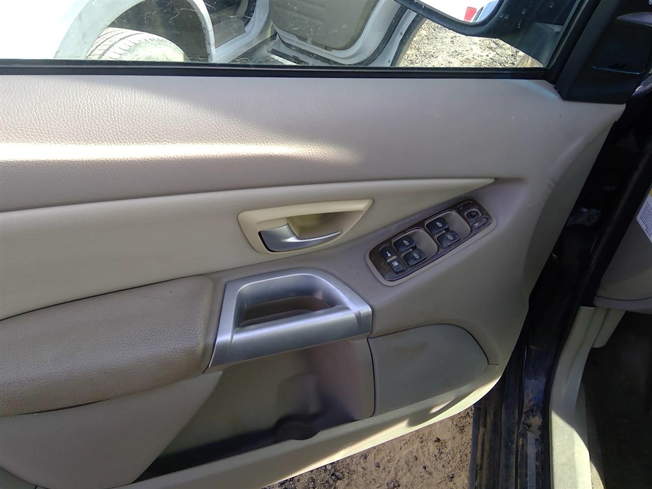 https://f005.backblazeb2.com/file/img-partshotlines-com/Inventory/SW52/Vehicle/20525_02.jpg