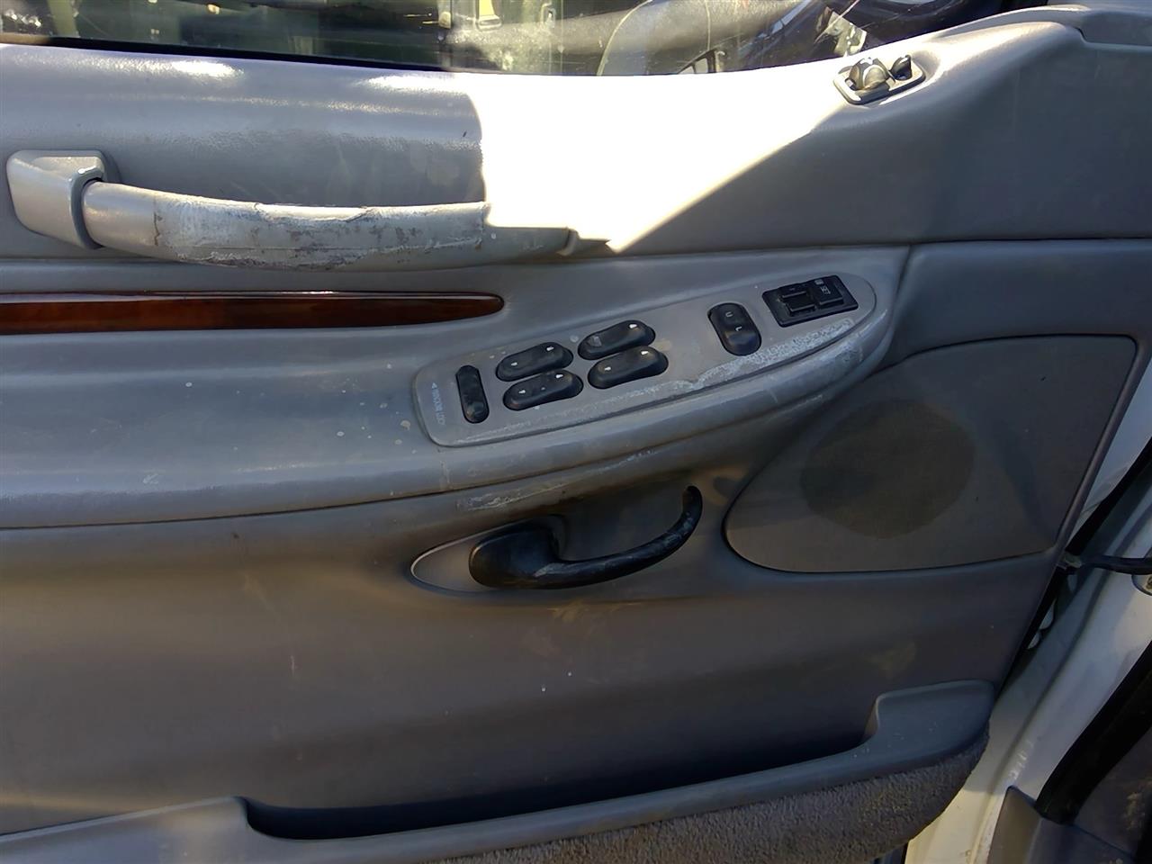 https://f005.backblazeb2.com/file/img-partshotlines-com/Inventory/SW52/Vehicle/20527_02.jpg
