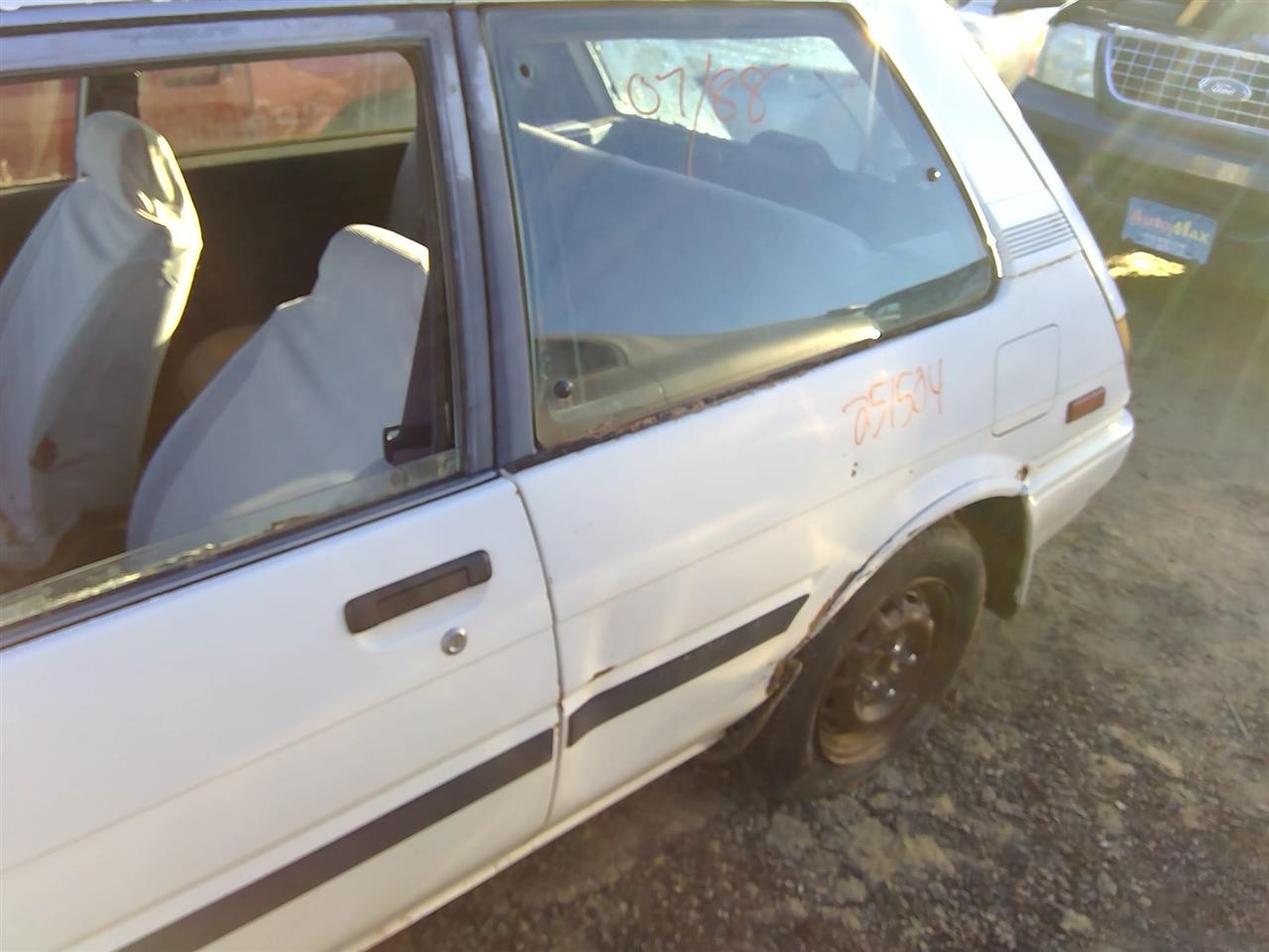 https://f005.backblazeb2.com/file/img-partshotlines-com/Inventory/SW52/Vehicle/20537_09.jpg