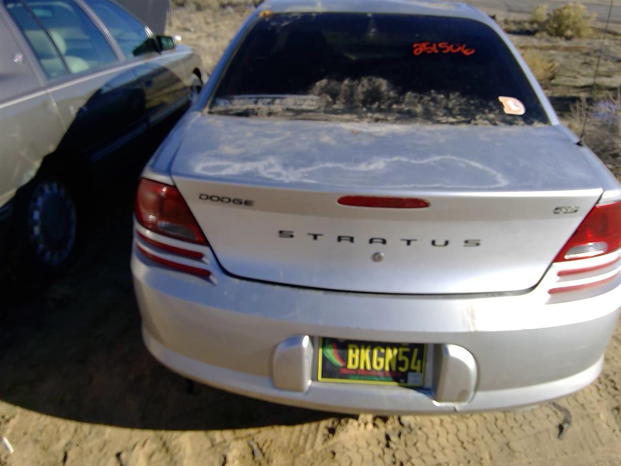 https://f005.backblazeb2.com/file/img-partshotlines-com/Inventory/SW52/Vehicle/20539_13.jpg