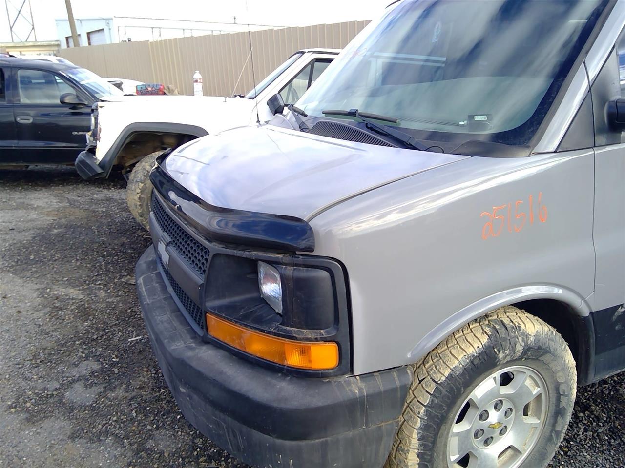 https://f005.backblazeb2.com/file/img-partshotlines-com/Inventory/SW52/Vehicle/20549_08.jpg
