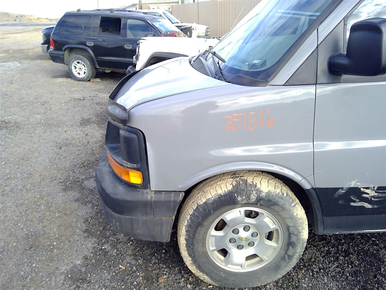 https://f005.backblazeb2.com/file/img-partshotlines-com/Inventory/SW52/Vehicle/20549_09.jpg