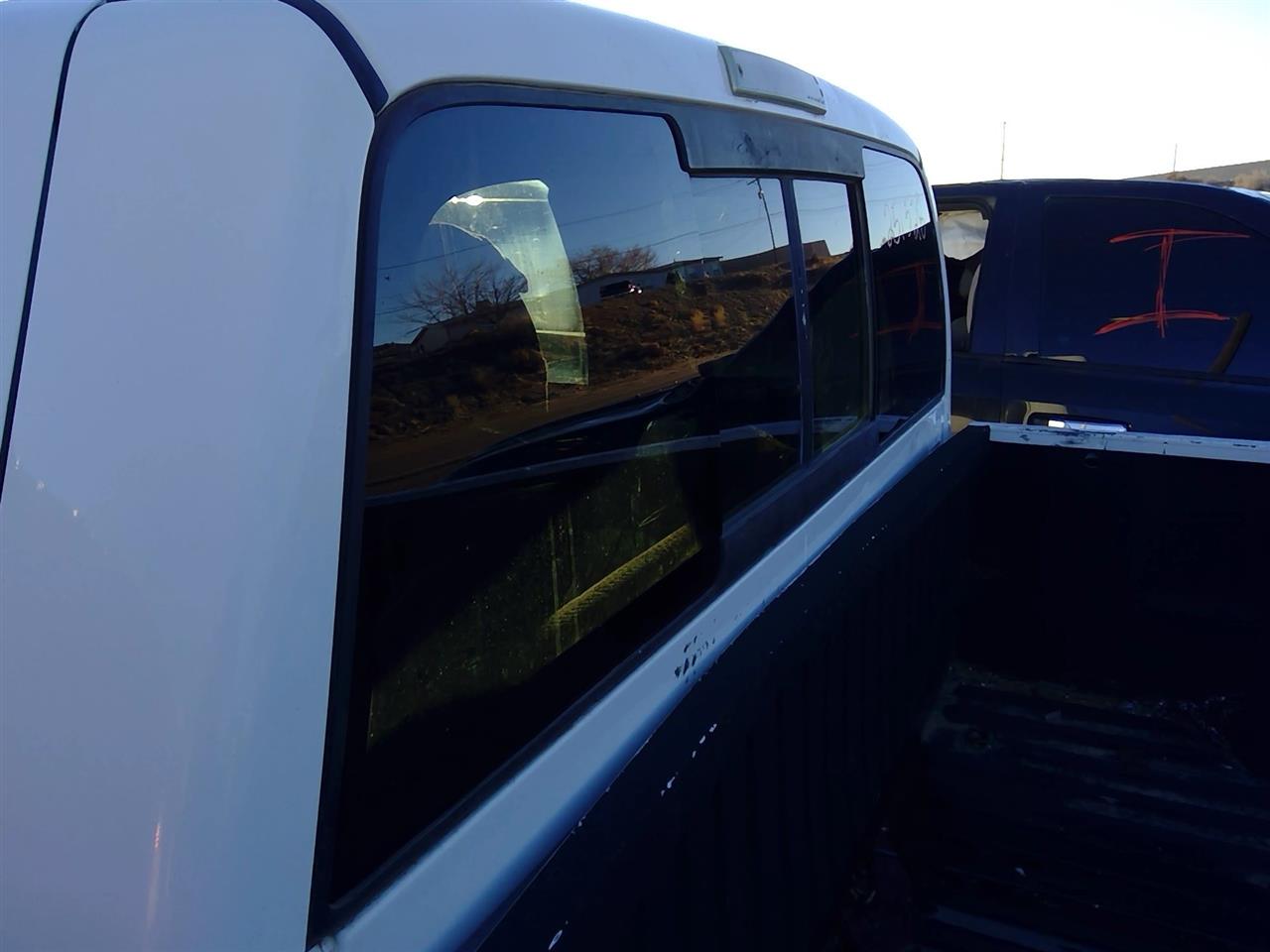 https://f005.backblazeb2.com/file/img-partshotlines-com/Inventory/SW52/Vehicle/20561_13.jpg