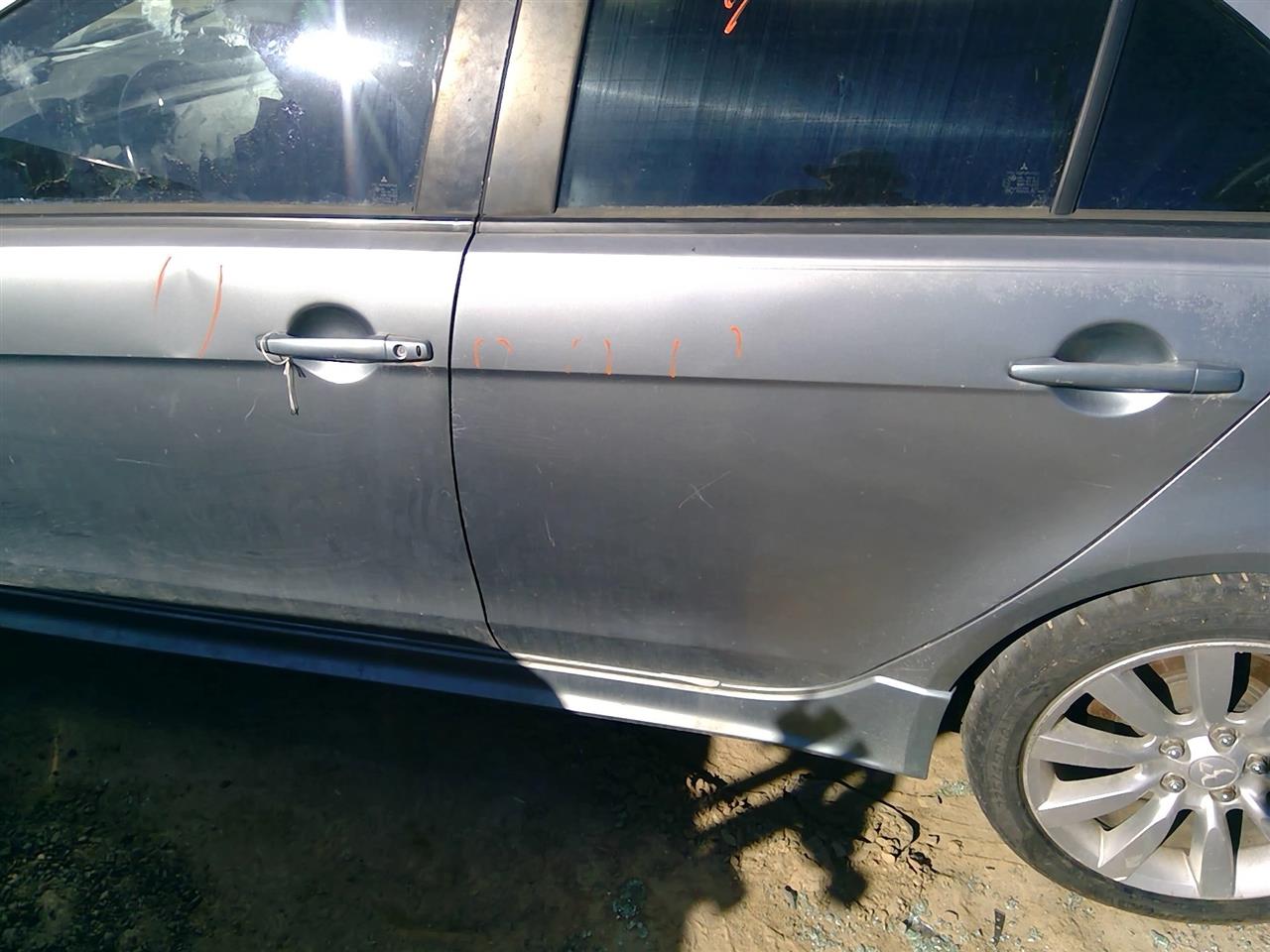 https://f005.backblazeb2.com/file/img-partshotlines-com/Inventory/SW52/Vehicle/20583_11.jpg