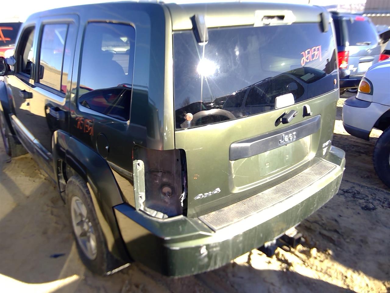 https://f005.backblazeb2.com/file/img-partshotlines-com/Inventory/SW52/Vehicle/20586_13.jpg