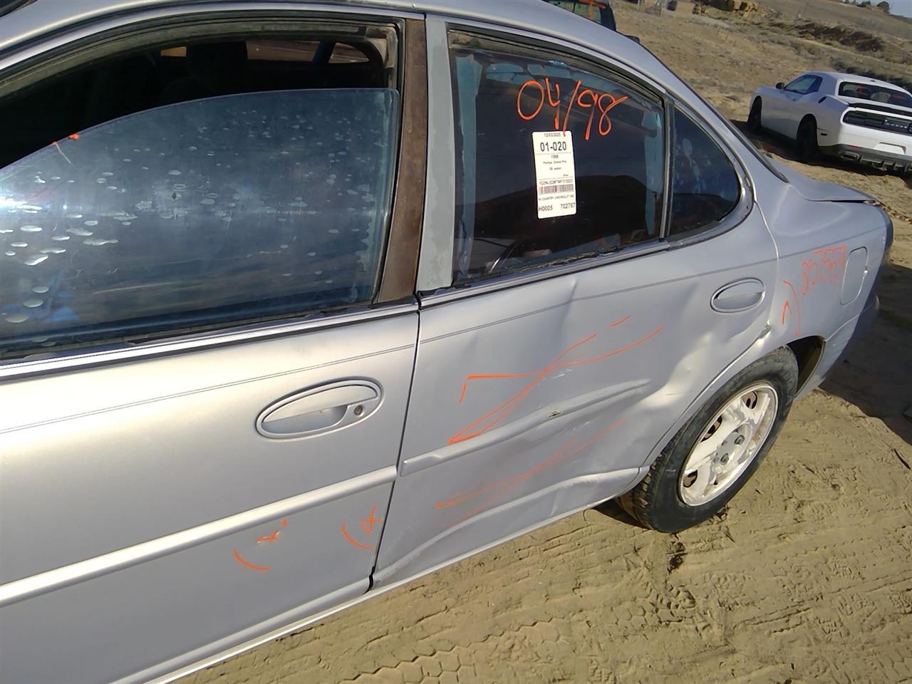 https://f005.backblazeb2.com/file/img-partshotlines-com/Inventory/SW52/Vehicle/20594_10.jpg
