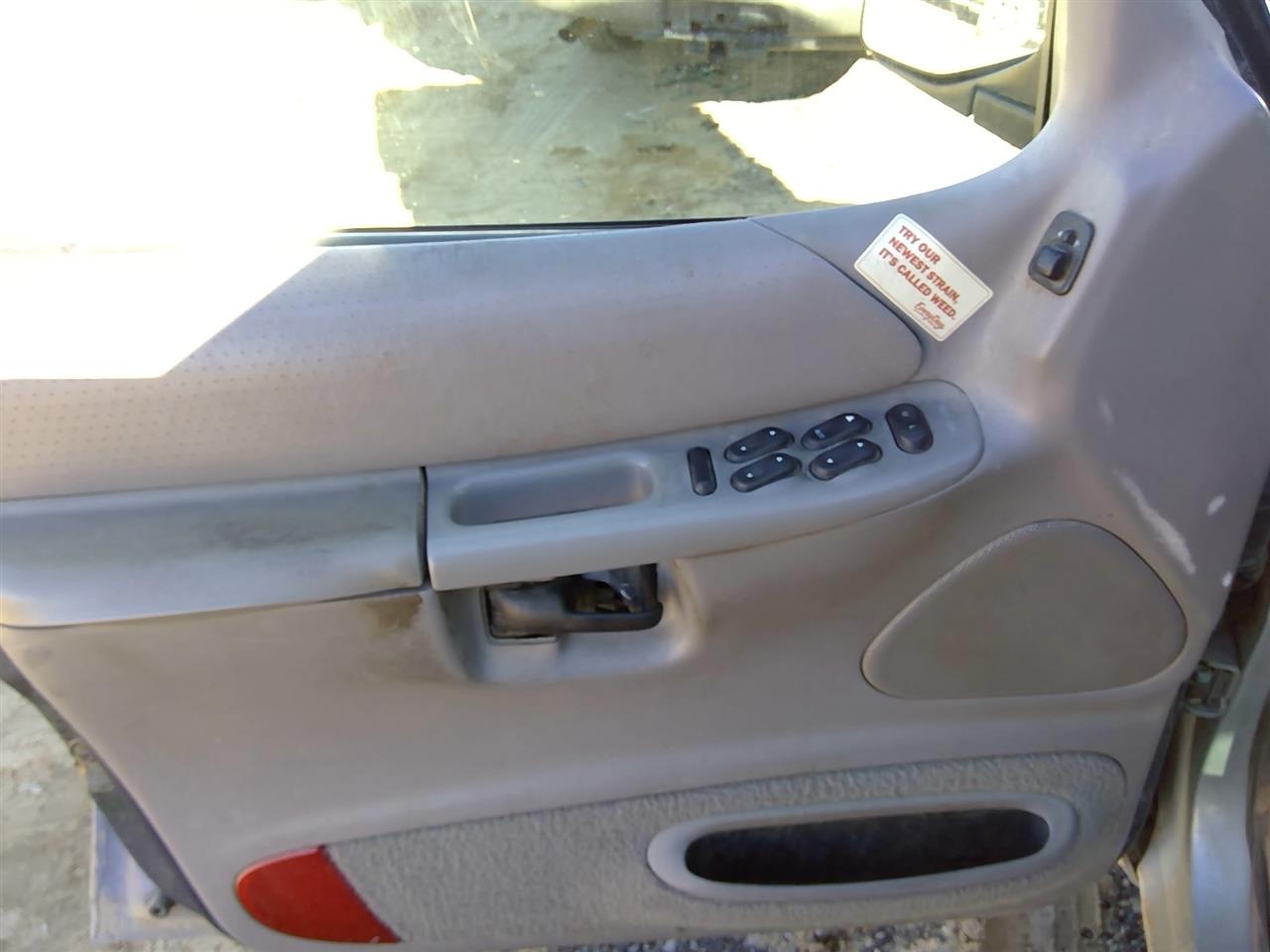 https://f005.backblazeb2.com/file/img-partshotlines-com/Inventory/SW52/Vehicle/20600_02.jpg