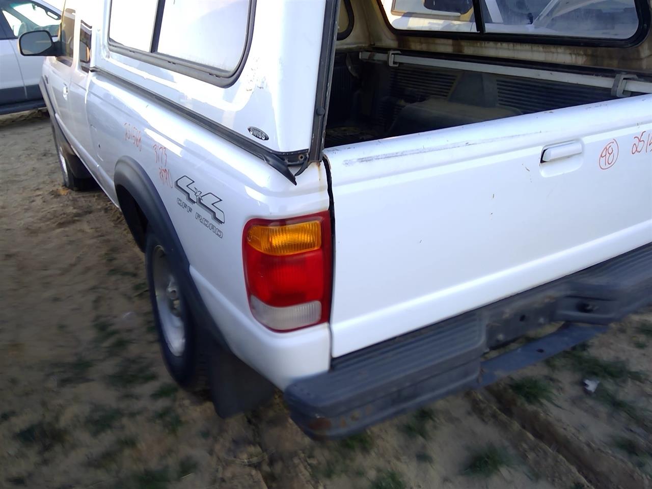 https://f005.backblazeb2.com/file/img-partshotlines-com/Inventory/SW52/Vehicle/20604_11.jpg
