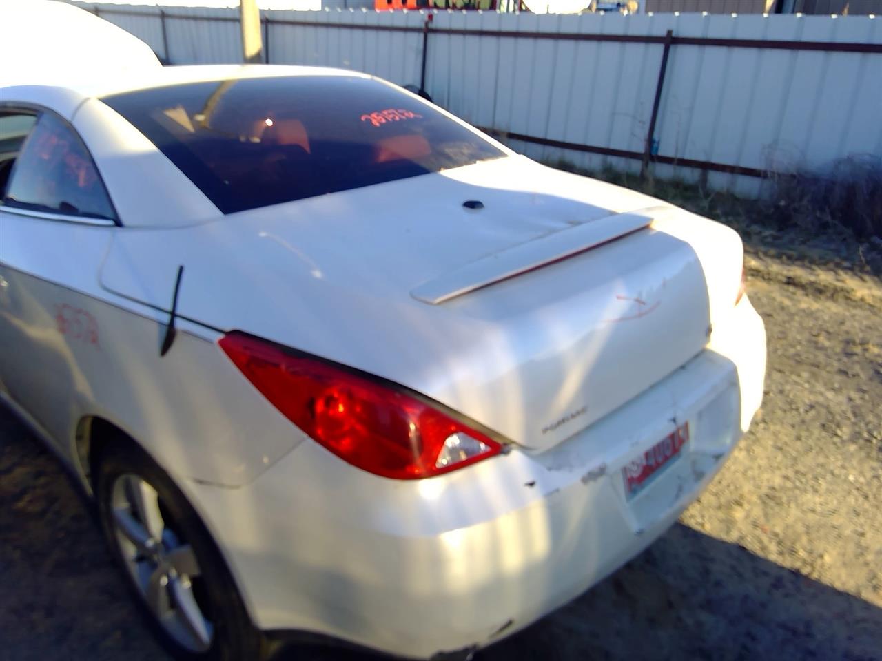 https://f005.backblazeb2.com/file/img-partshotlines-com/Inventory/SW52/Vehicle/20608_12.jpg