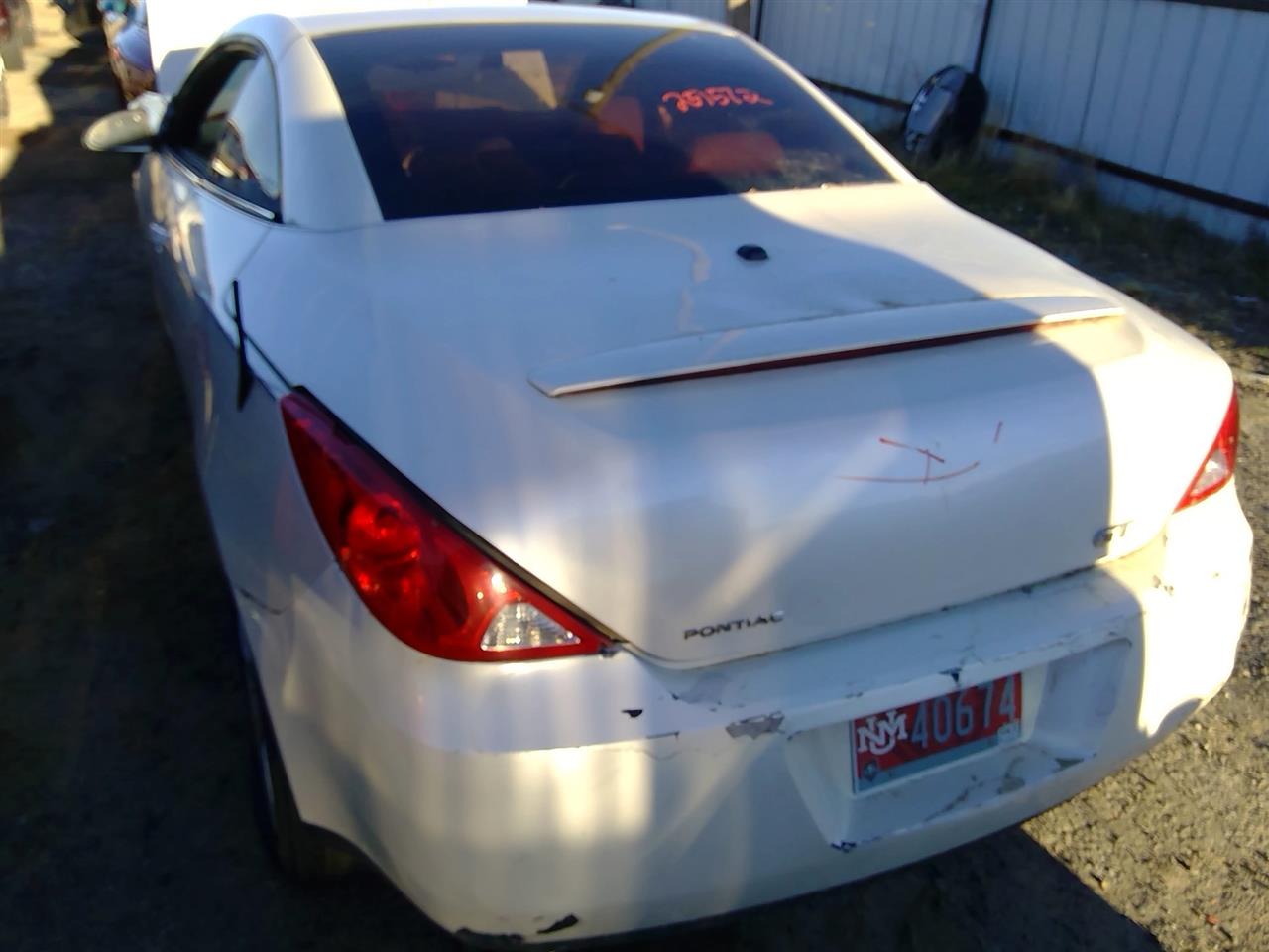 https://f005.backblazeb2.com/file/img-partshotlines-com/Inventory/SW52/Vehicle/20608_13.jpg