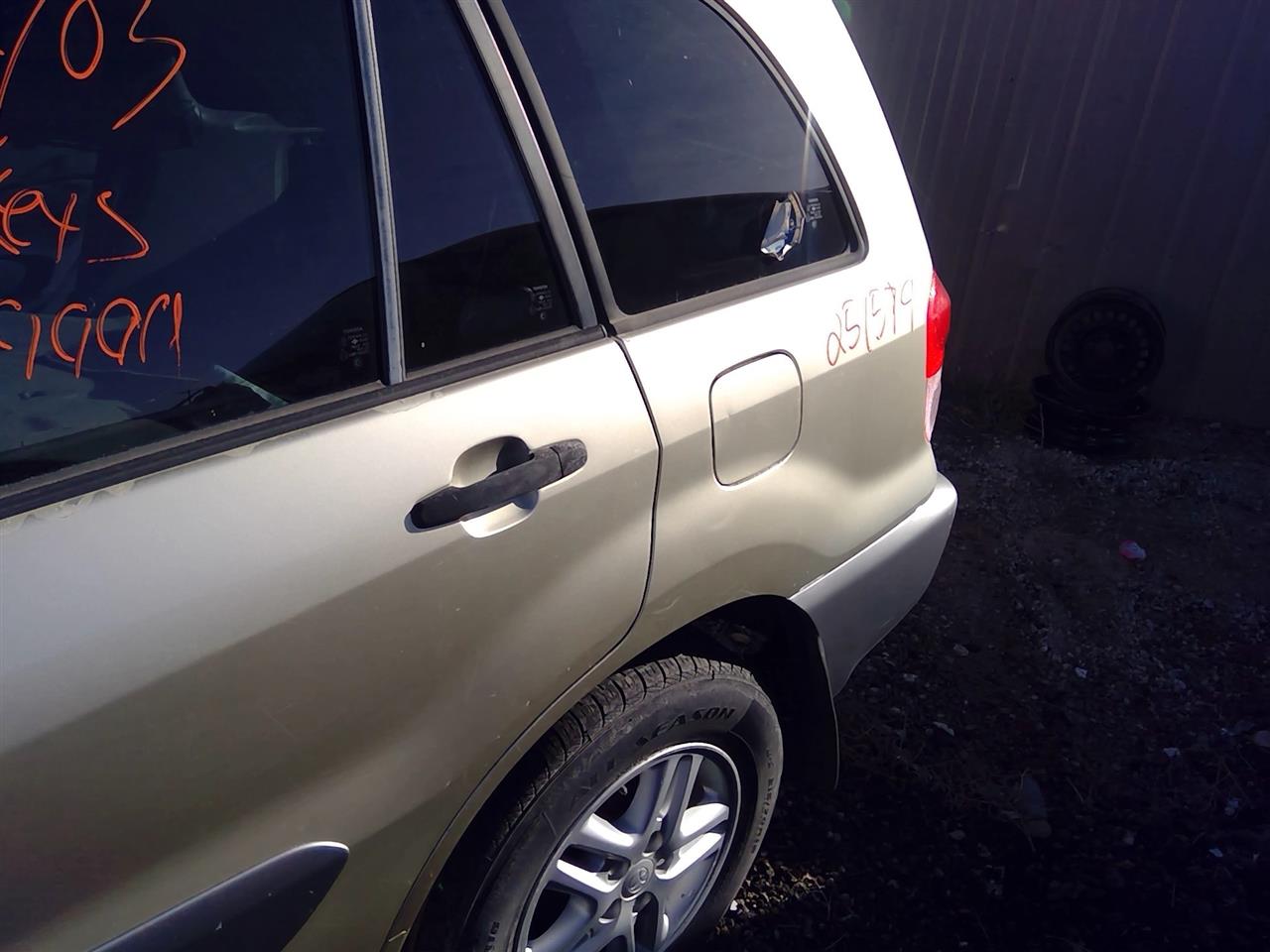 https://f005.backblazeb2.com/file/img-partshotlines-com/Inventory/SW52/Vehicle/20615_12.jpg