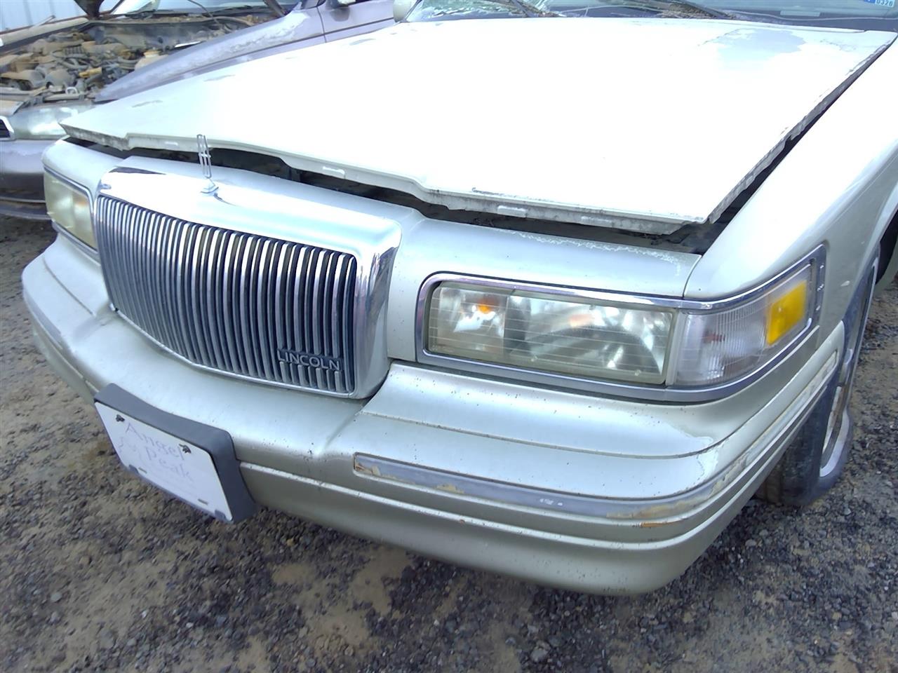 https://f005.backblazeb2.com/file/img-partshotlines-com/Inventory/SW52/Vehicle/20633_07.jpg