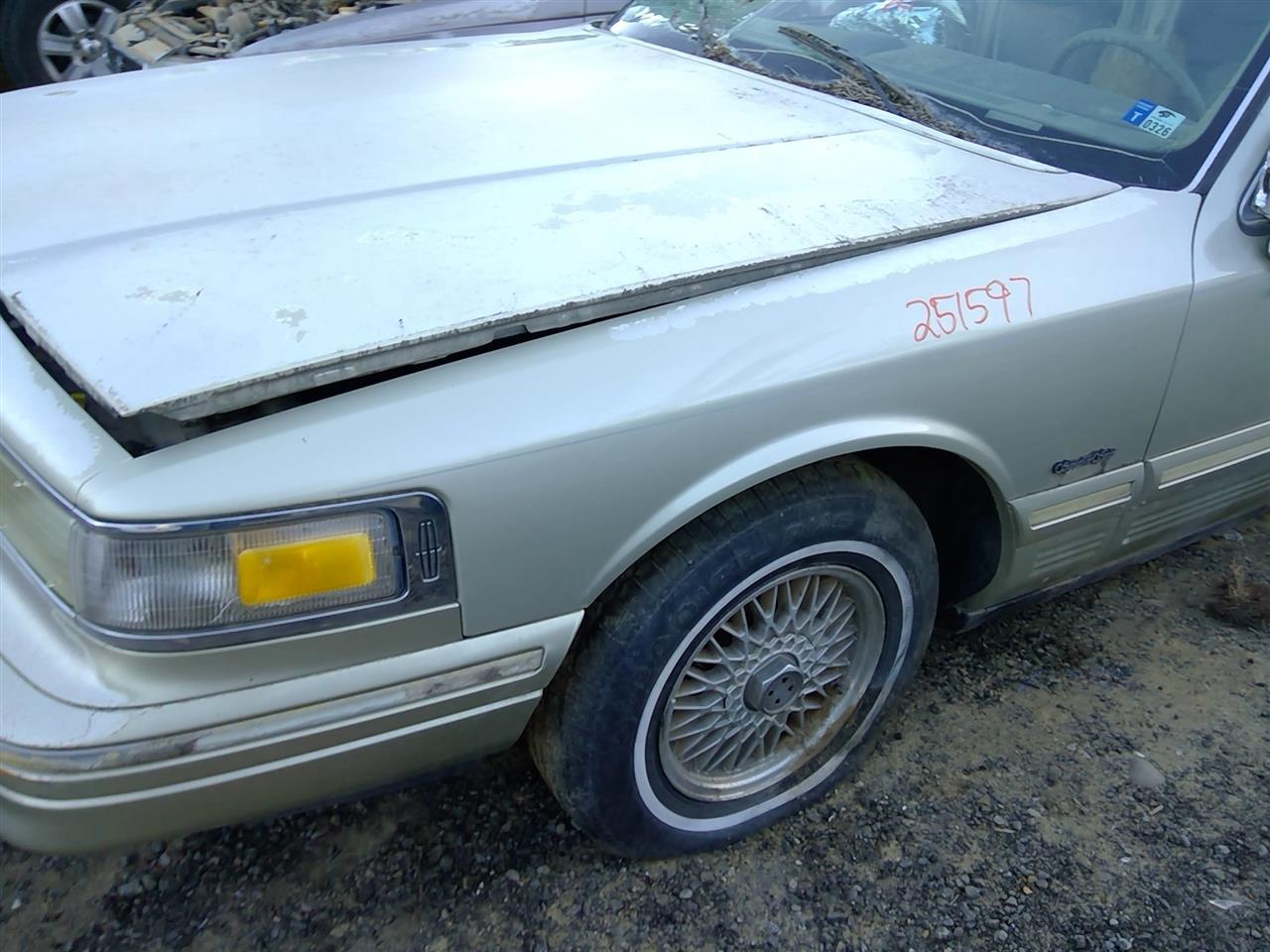 https://f005.backblazeb2.com/file/img-partshotlines-com/Inventory/SW52/Vehicle/20633_08.jpg