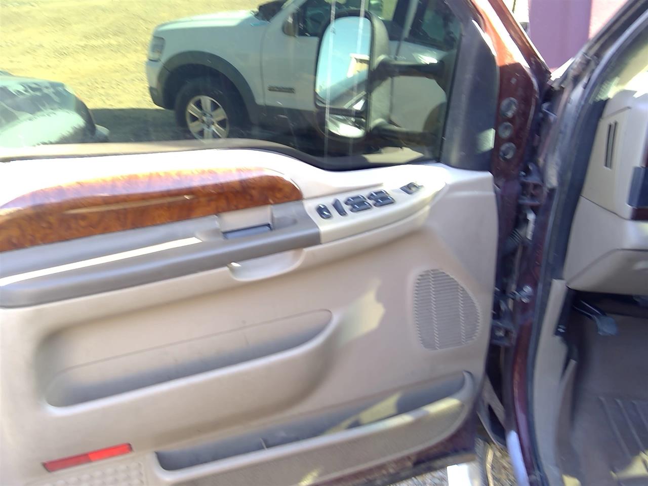 https://f005.backblazeb2.com/file/img-partshotlines-com/Inventory/SW52/Vehicle/20644_02.jpg