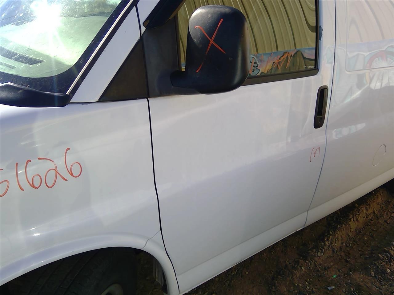 https://f005.backblazeb2.com/file/img-partshotlines-com/Inventory/SW52/Vehicle/20663_09.jpg