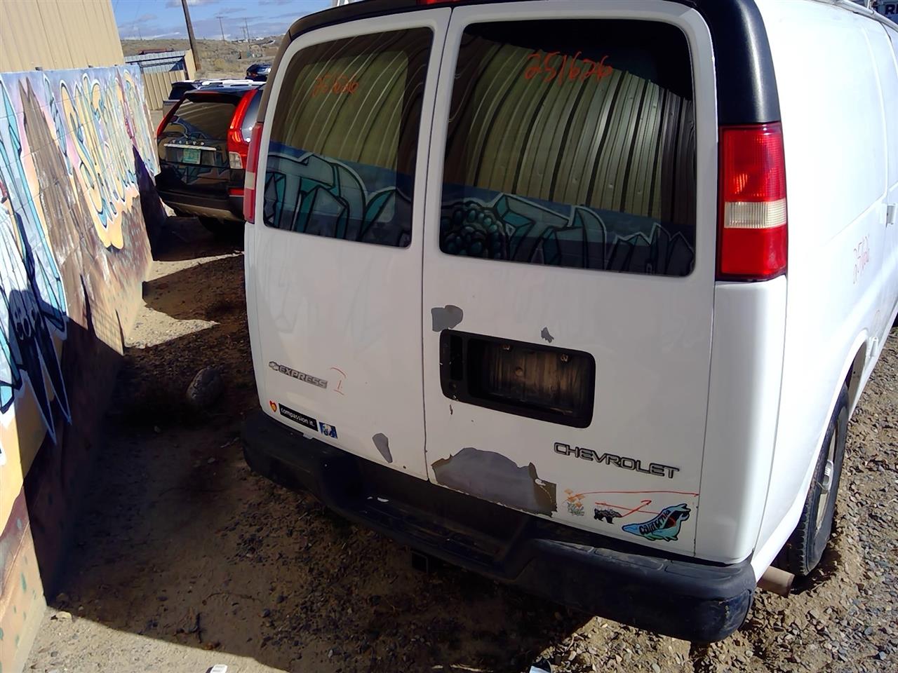 https://f005.backblazeb2.com/file/img-partshotlines-com/Inventory/SW52/Vehicle/20663_13.jpg