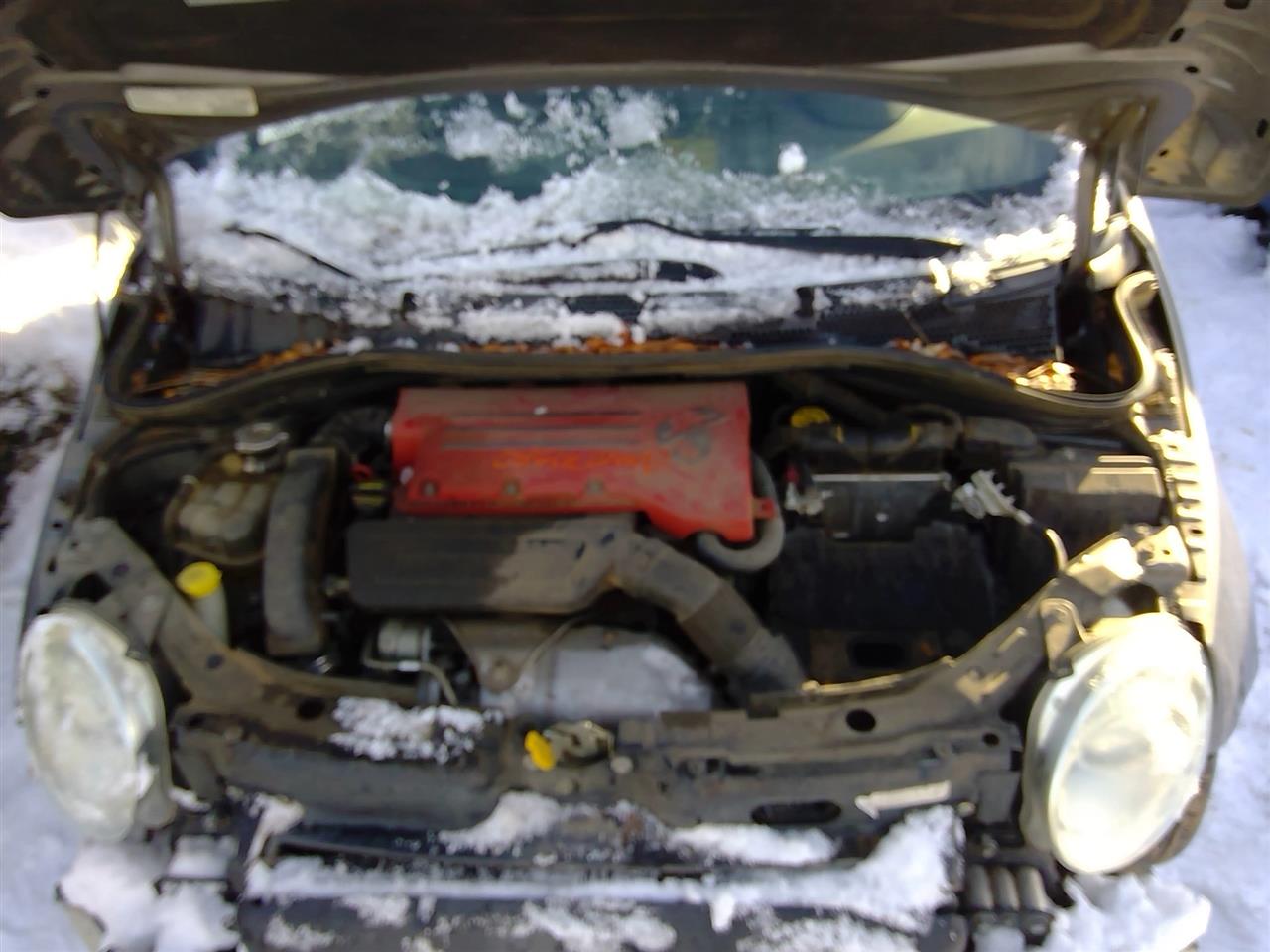 https://f005.backblazeb2.com/file/img-partshotlines-com/Inventory/SW52/Vehicle/20676_05.jpg