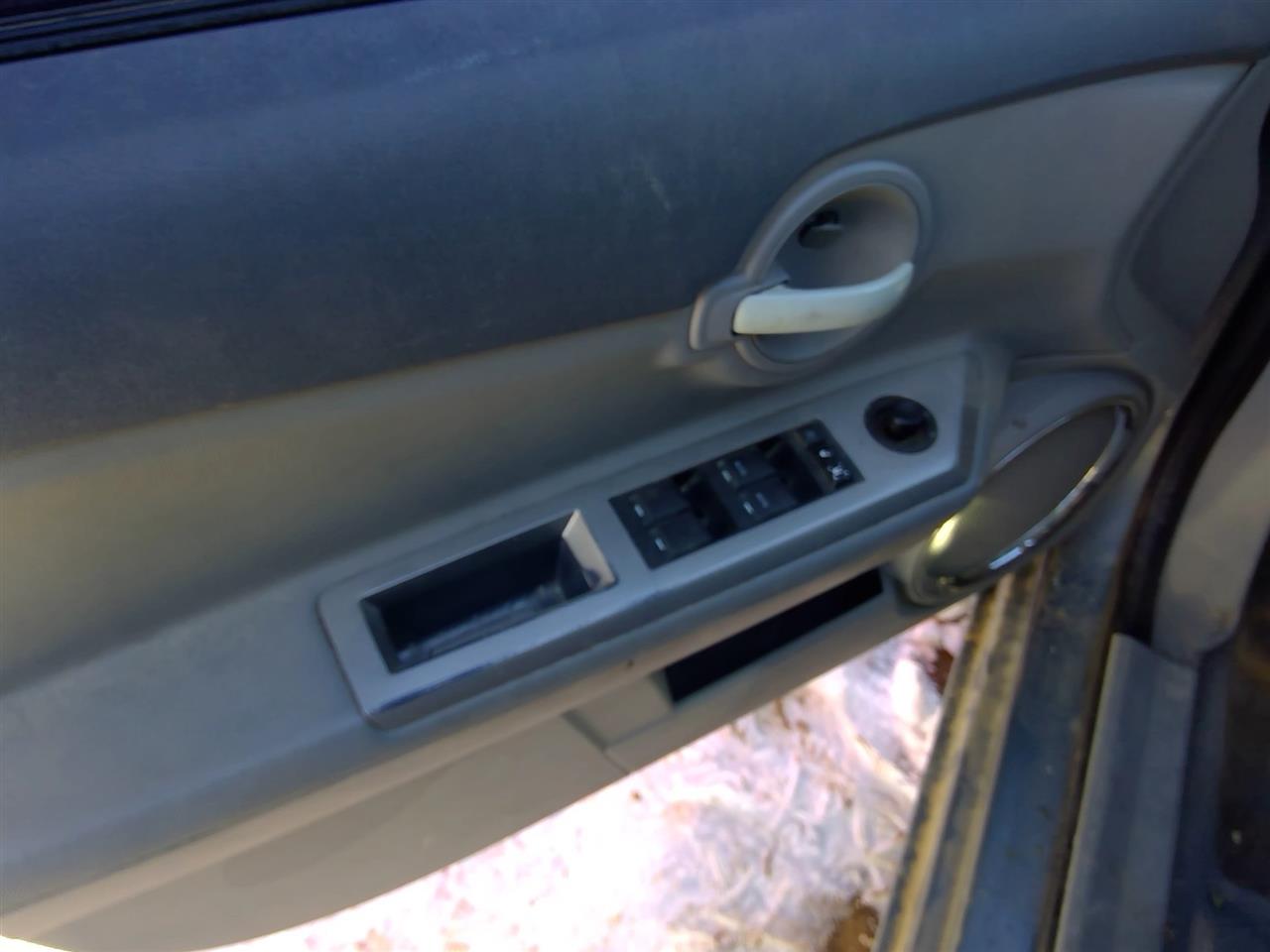 https://f005.backblazeb2.com/file/img-partshotlines-com/Inventory/SW52/Vehicle/20698_02.jpg
