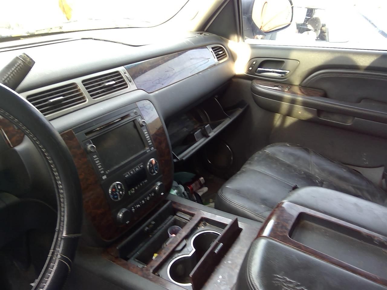 https://f005.backblazeb2.com/file/img-partshotlines-com/Inventory/SW52/Vehicle/20704_04.jpg