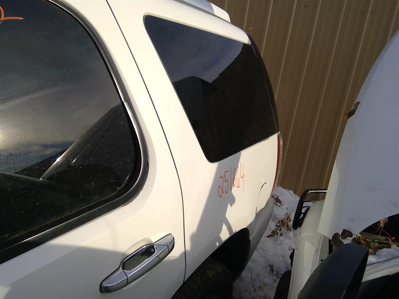 https://f005.backblazeb2.com/file/img-partshotlines-com/Inventory/SW52/Vehicle/20704_12.jpg