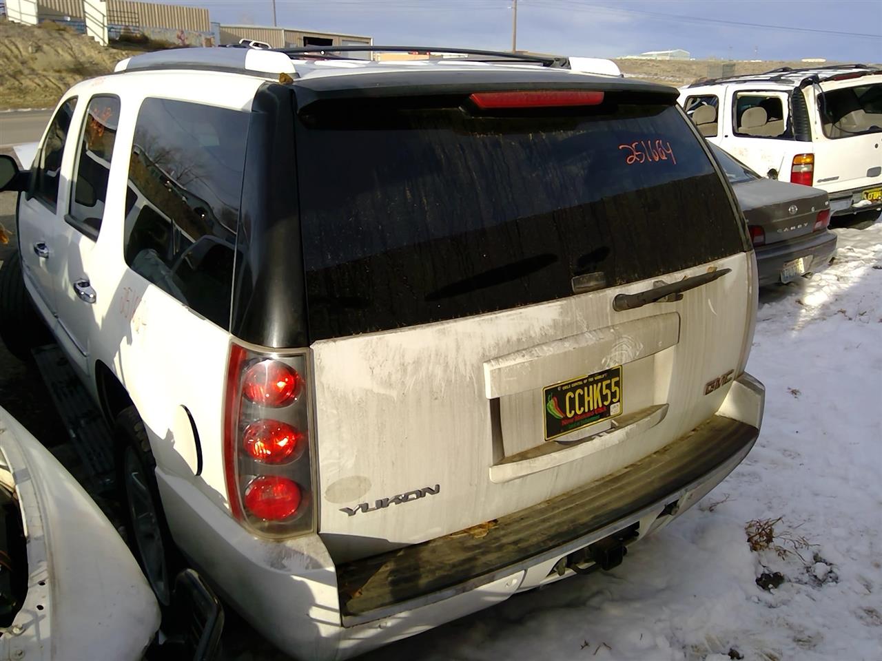 https://f005.backblazeb2.com/file/img-partshotlines-com/Inventory/SW52/Vehicle/20704_13.jpg