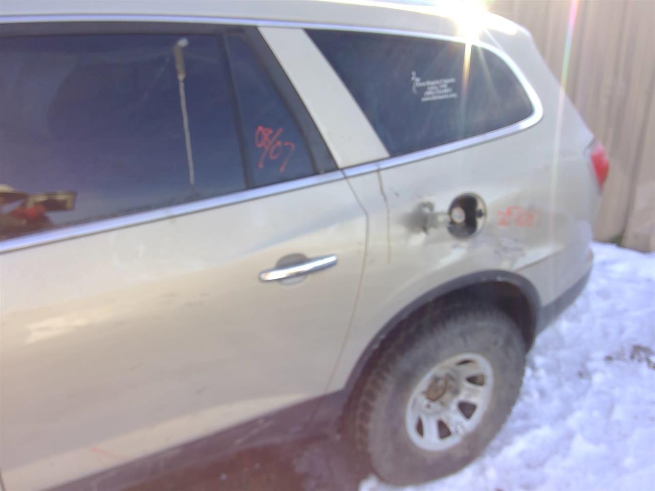 https://f005.backblazeb2.com/file/img-partshotlines-com/Inventory/SW52/Vehicle/20721_13.jpg