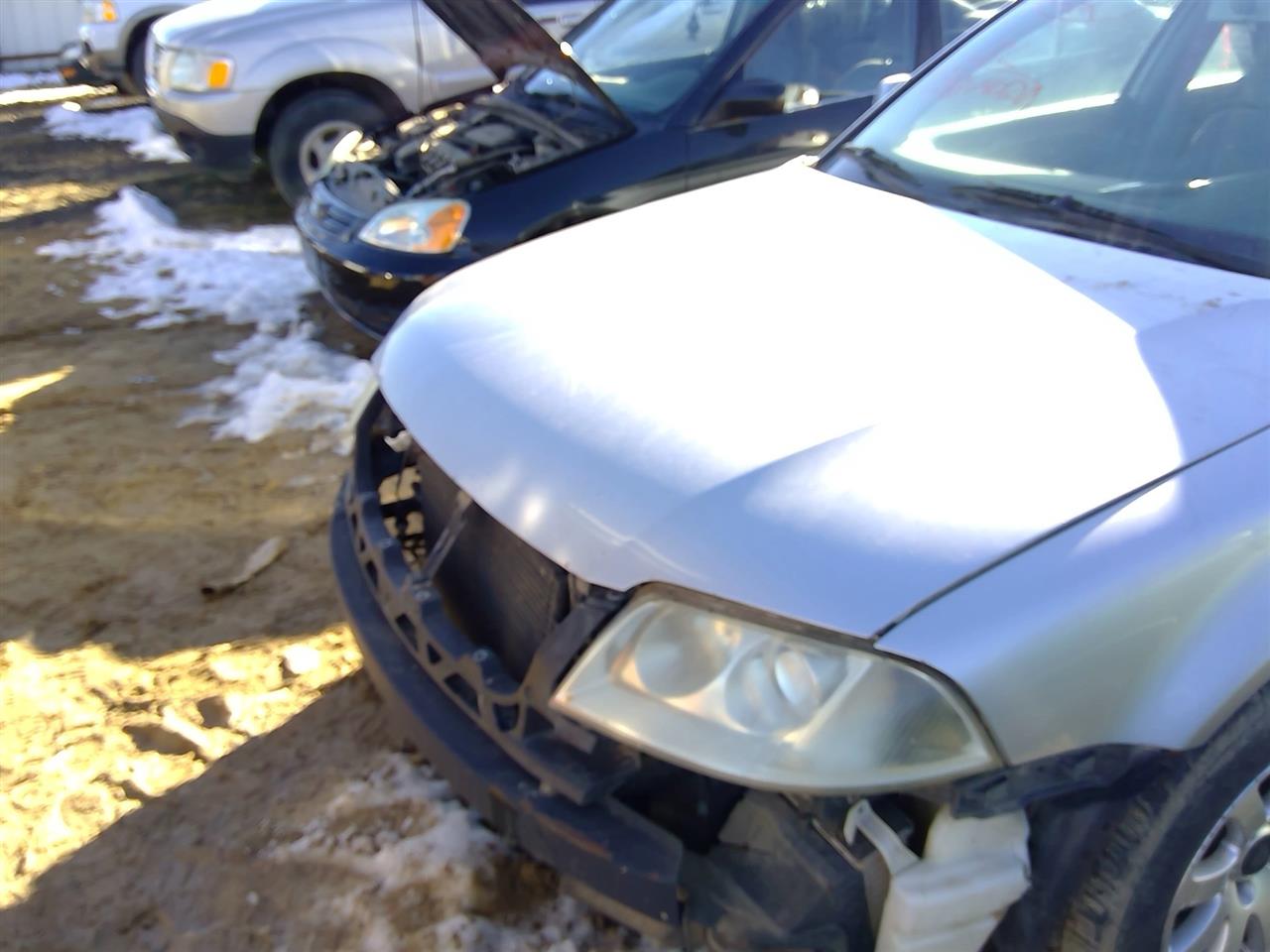https://f005.backblazeb2.com/file/img-partshotlines-com/Inventory/SW52/Vehicle/20729_08.jpg
