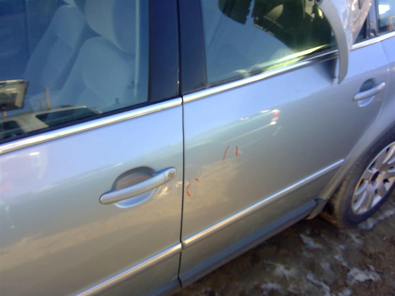 https://f005.backblazeb2.com/file/img-partshotlines-com/Inventory/SW52/Vehicle/20729_11.jpg