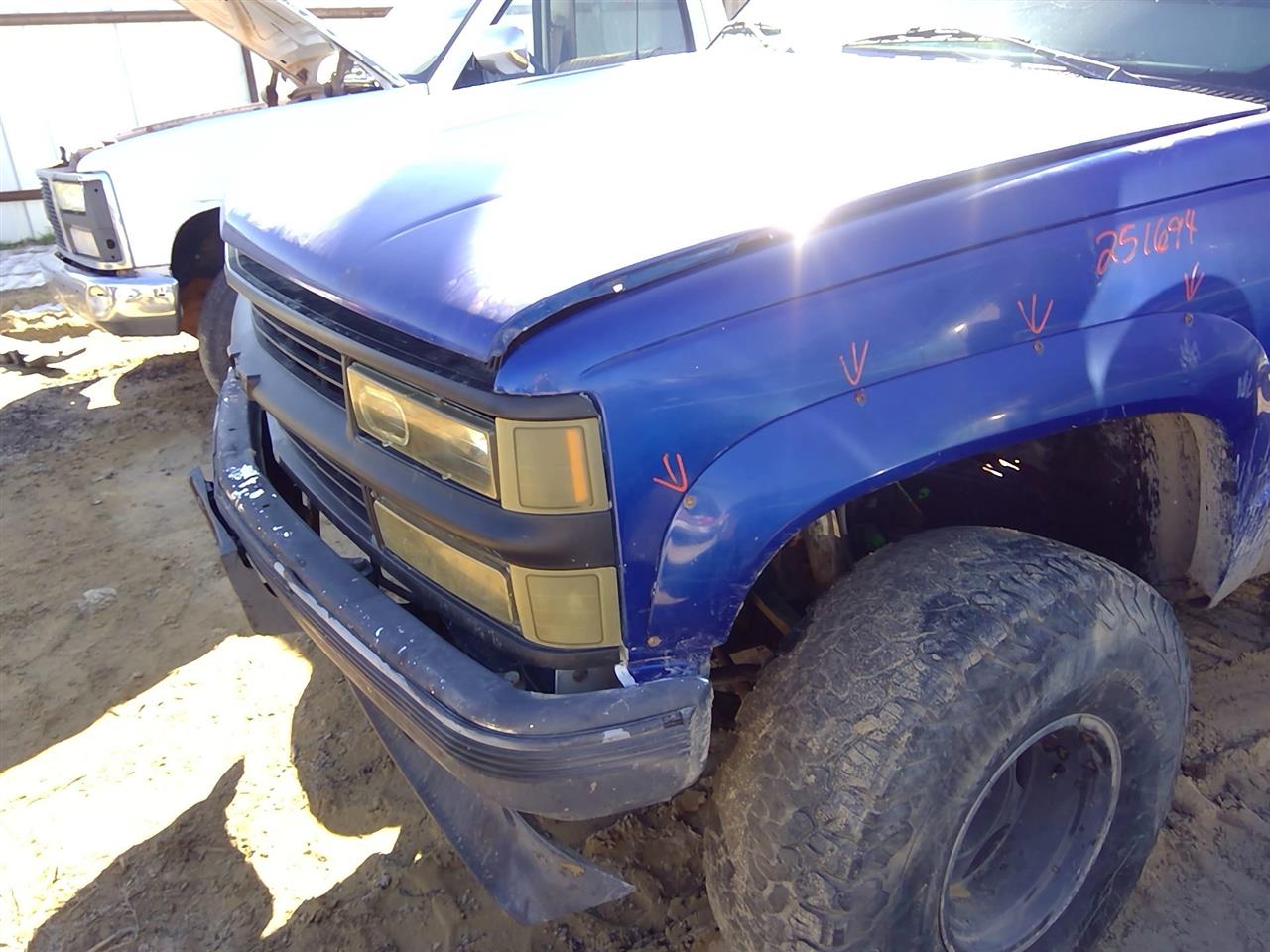 https://f005.backblazeb2.com/file/img-partshotlines-com/Inventory/SW52/Vehicle/20734_09.jpg