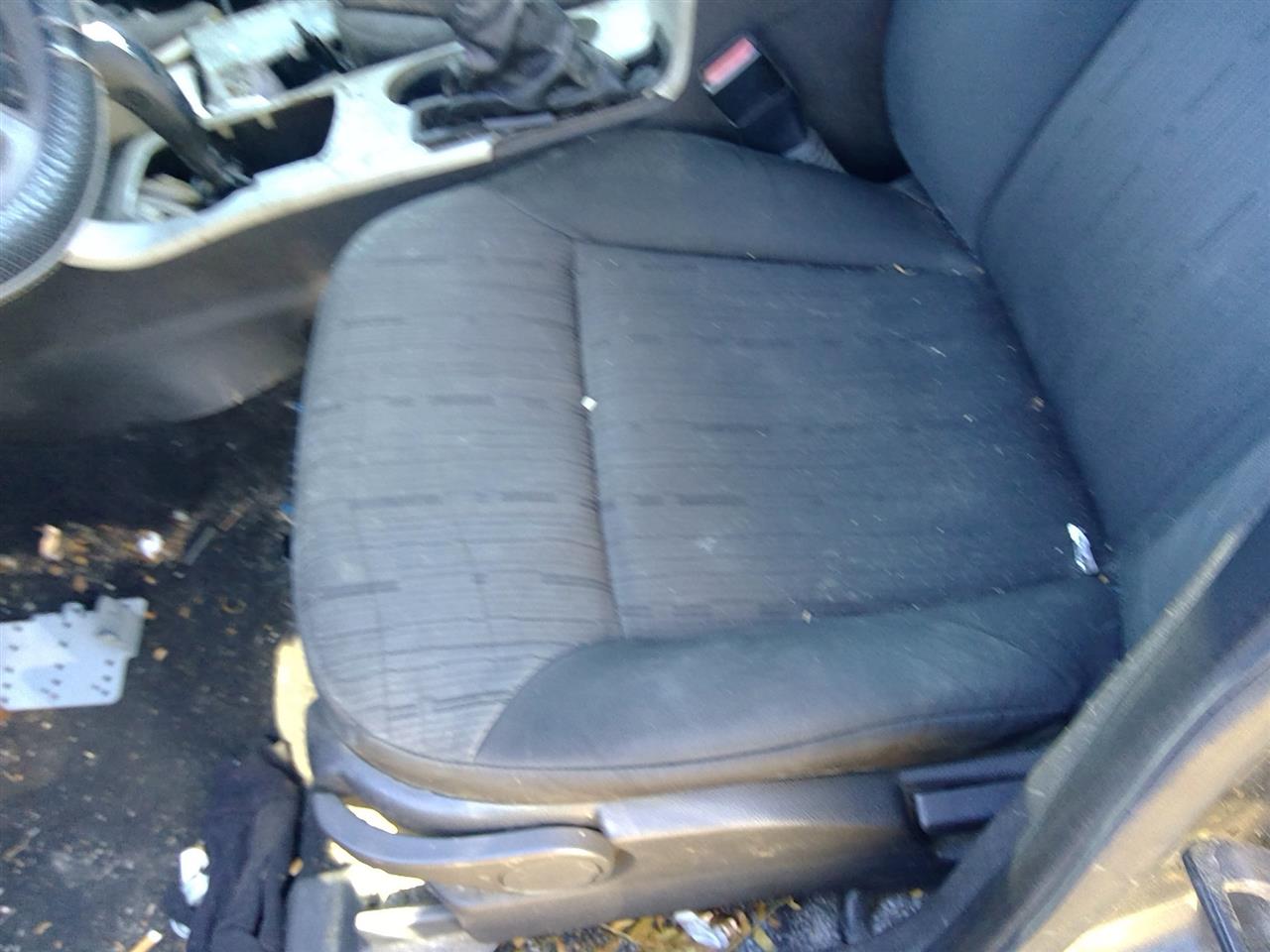 https://f005.backblazeb2.com/file/img-partshotlines-com/Inventory/SW52/Vehicle/20746_03.jpg