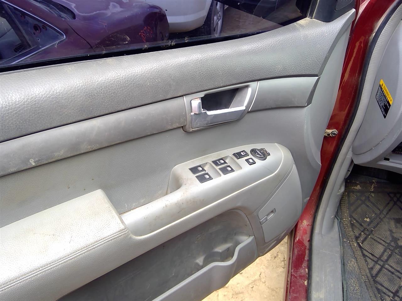 https://f005.backblazeb2.com/file/img-partshotlines-com/Inventory/SW52/Vehicle/20761_02.jpg
