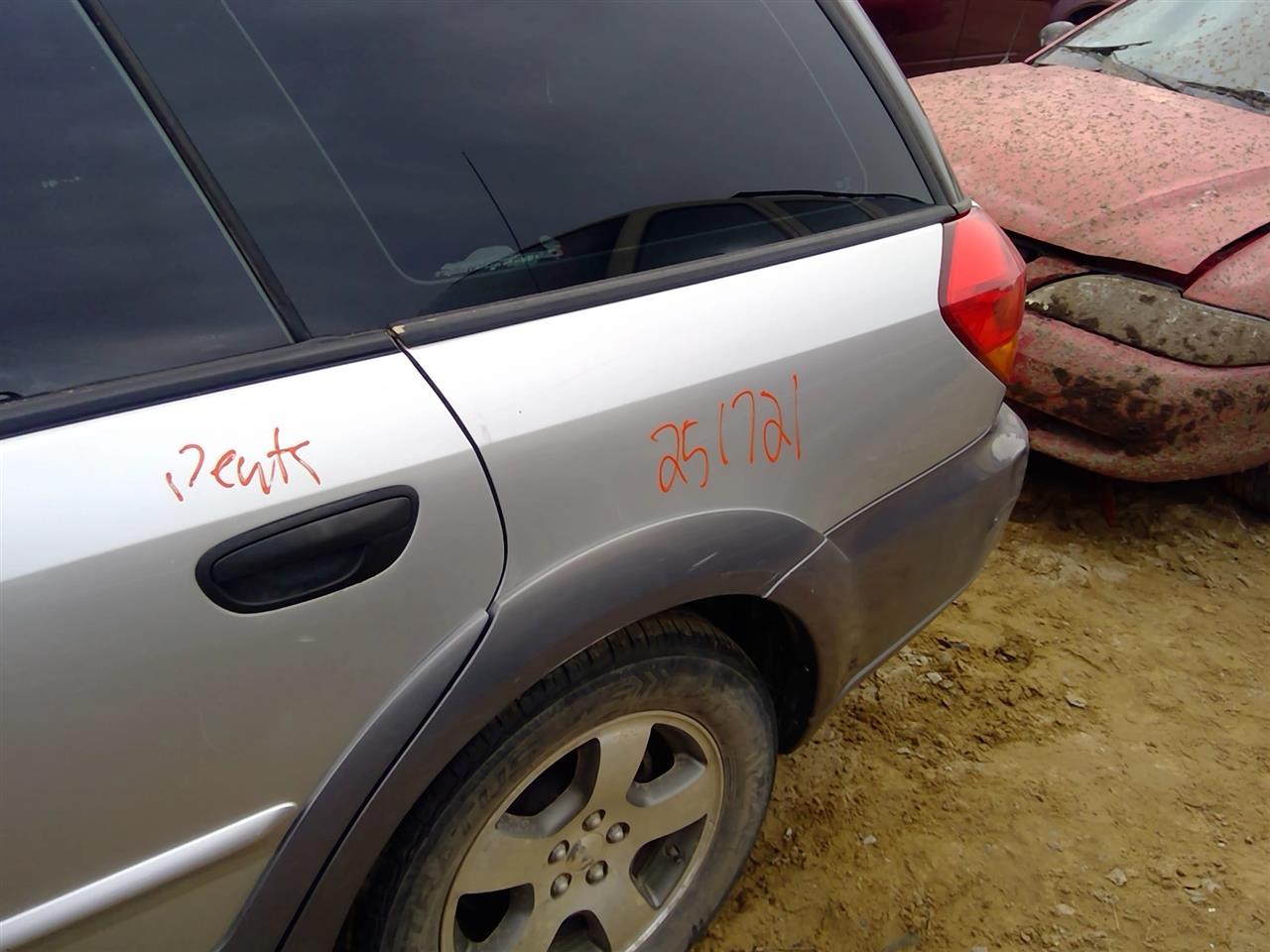 https://f005.backblazeb2.com/file/img-partshotlines-com/Inventory/SW52/Vehicle/20762_12.jpg