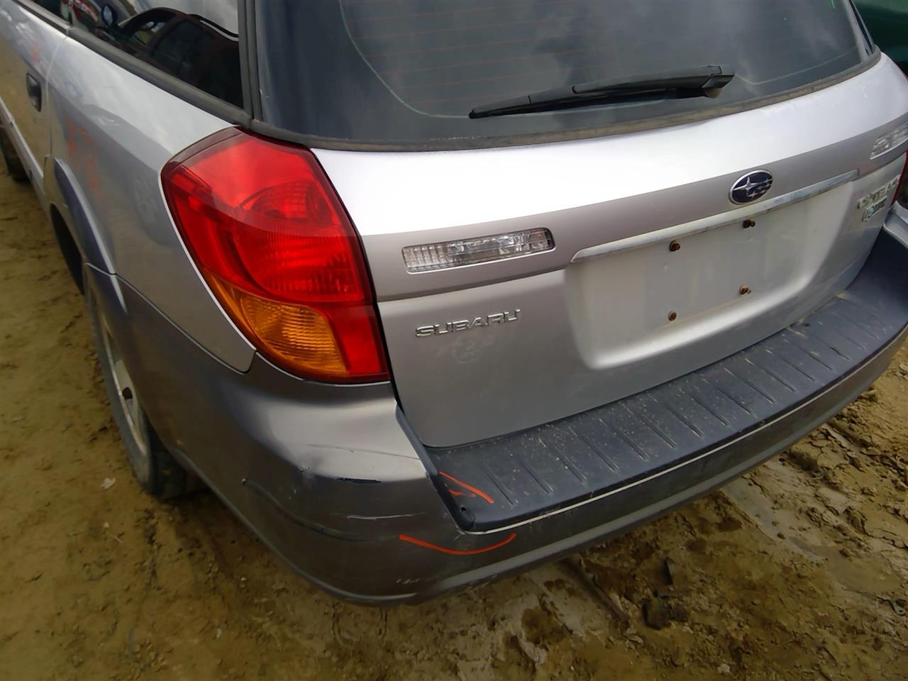 https://f005.backblazeb2.com/file/img-partshotlines-com/Inventory/SW52/Vehicle/20762_13.jpg