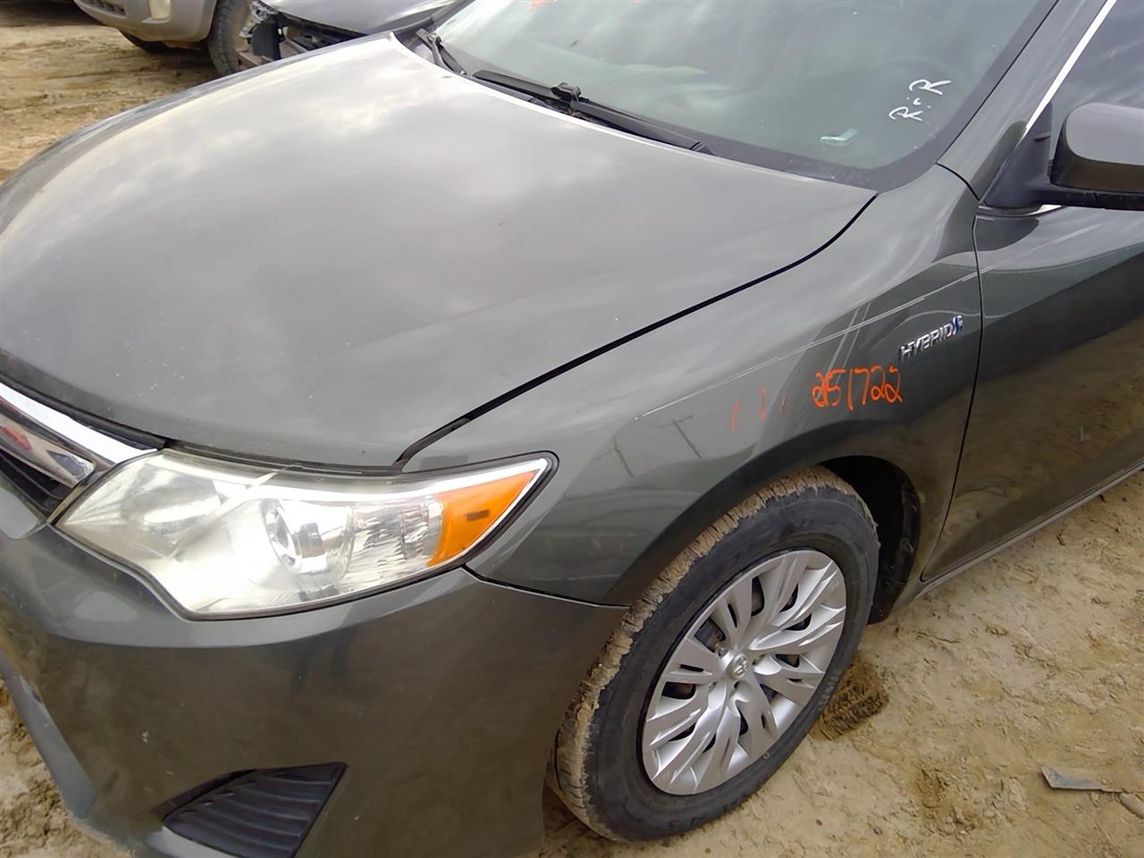 https://f005.backblazeb2.com/file/img-partshotlines-com/Inventory/SW52/Vehicle/20763_09.jpg
