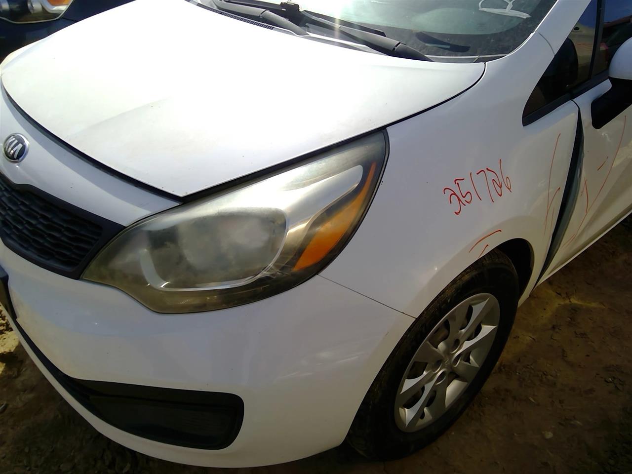 https://f005.backblazeb2.com/file/img-partshotlines-com/Inventory/SW52/Vehicle/20767_08.jpg
