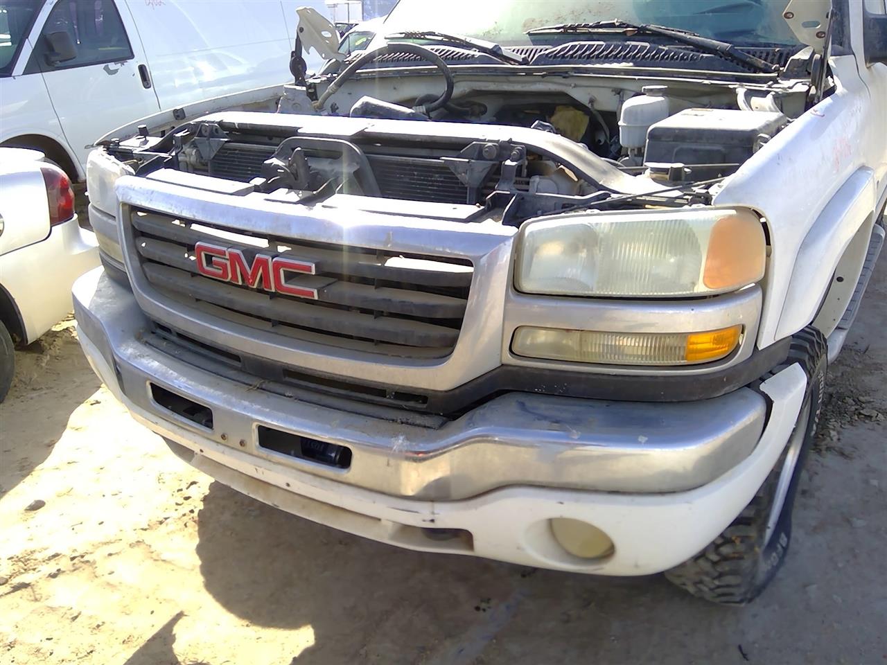 https://f005.backblazeb2.com/file/img-partshotlines-com/Inventory/SW52/Vehicle/20777_12.jpg