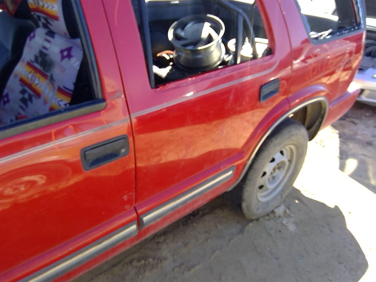 https://f005.backblazeb2.com/file/img-partshotlines-com/Inventory/SW52/Vehicle/20779_12.jpg