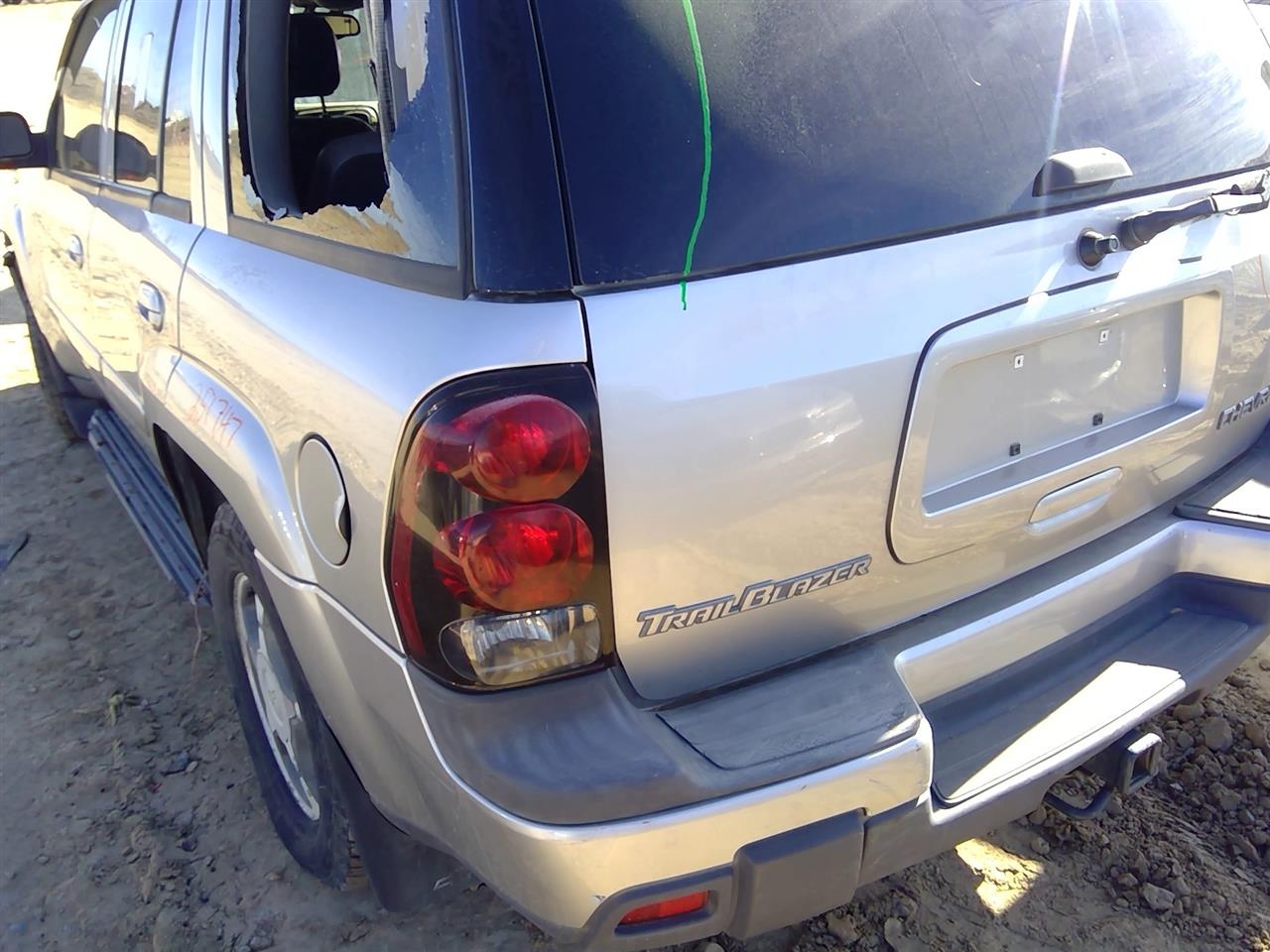 https://f005.backblazeb2.com/file/img-partshotlines-com/Inventory/SW52/Vehicle/20788_13.jpg