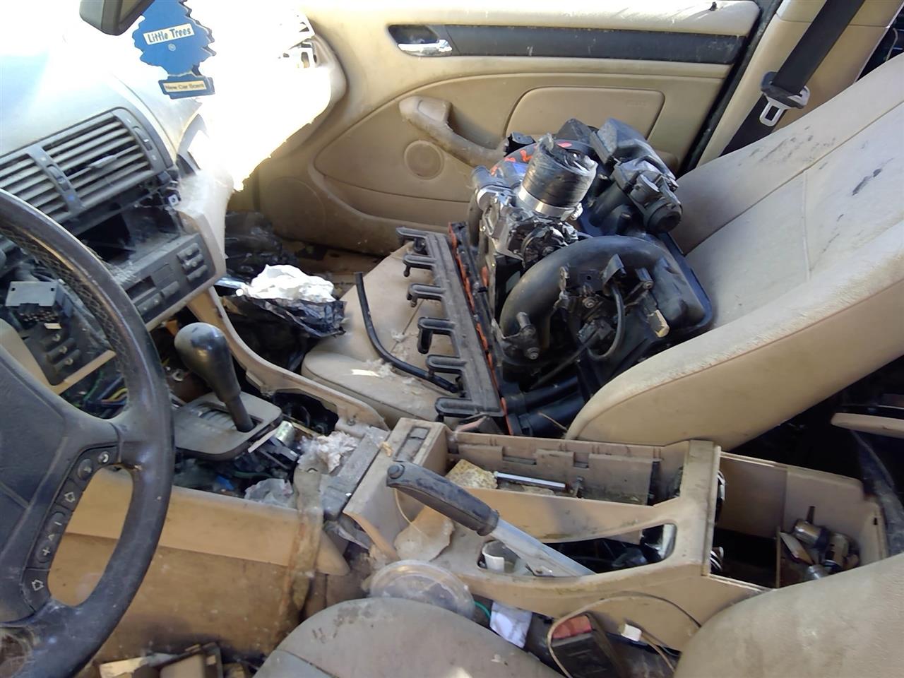https://f005.backblazeb2.com/file/img-partshotlines-com/Inventory/SW52/Vehicle/20790_04.jpg