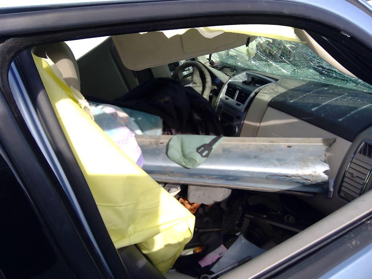 https://f005.backblazeb2.com/file/img-partshotlines-com/Inventory/SW52/Vehicle/20794_01.jpg