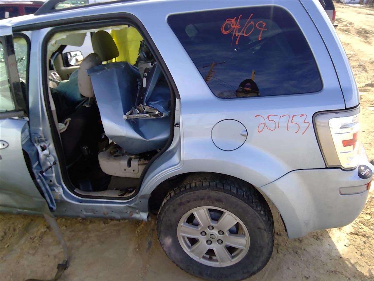 https://f005.backblazeb2.com/file/img-partshotlines-com/Inventory/SW52/Vehicle/20794_06.jpg