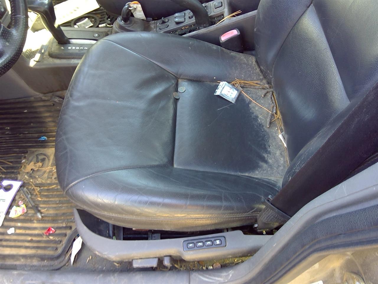 https://f005.backblazeb2.com/file/img-partshotlines-com/Inventory/SW52/Vehicle/20799_03.jpg