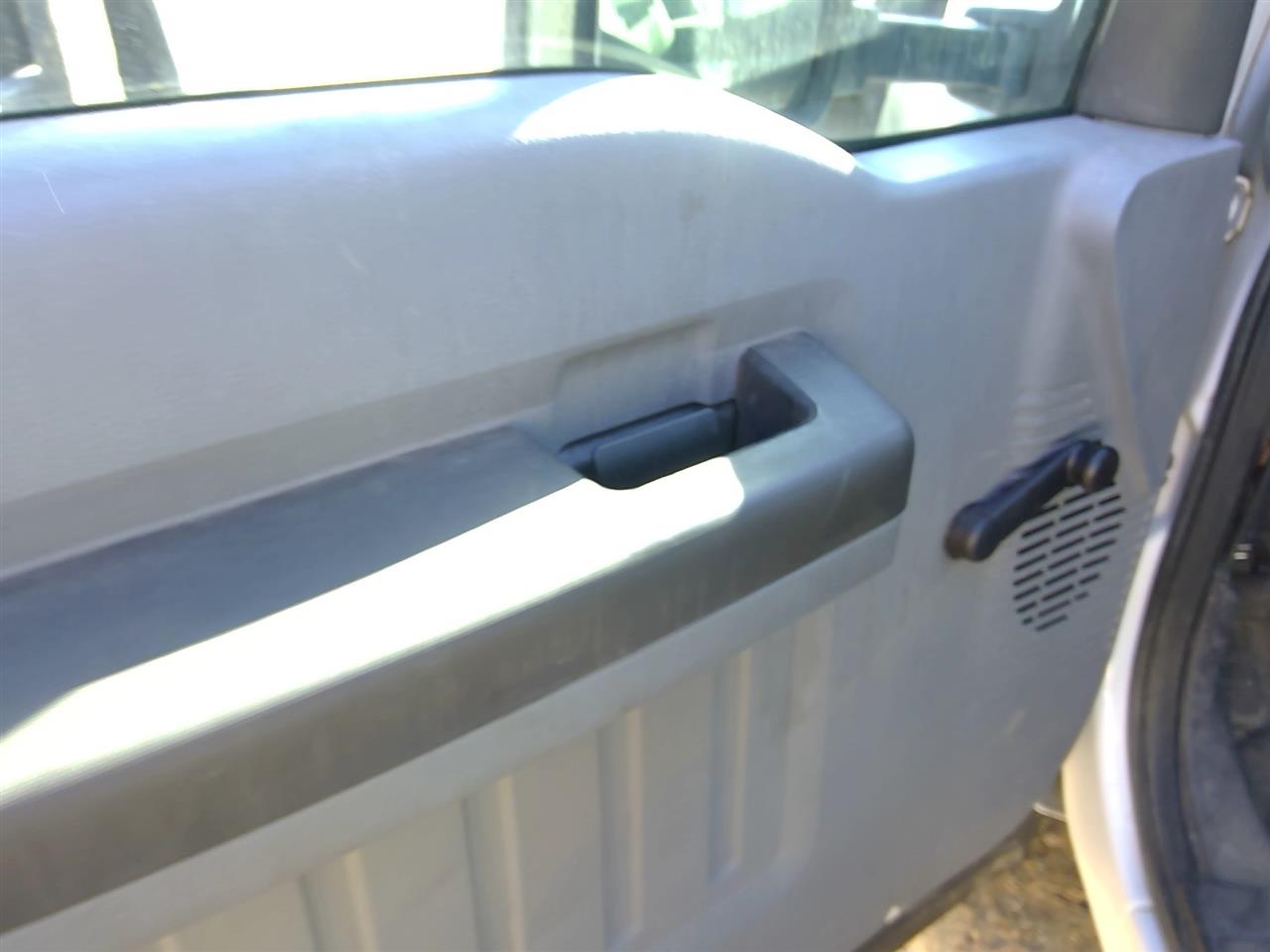 https://f005.backblazeb2.com/file/img-partshotlines-com/Inventory/SW52/Vehicle/20802_03.jpg