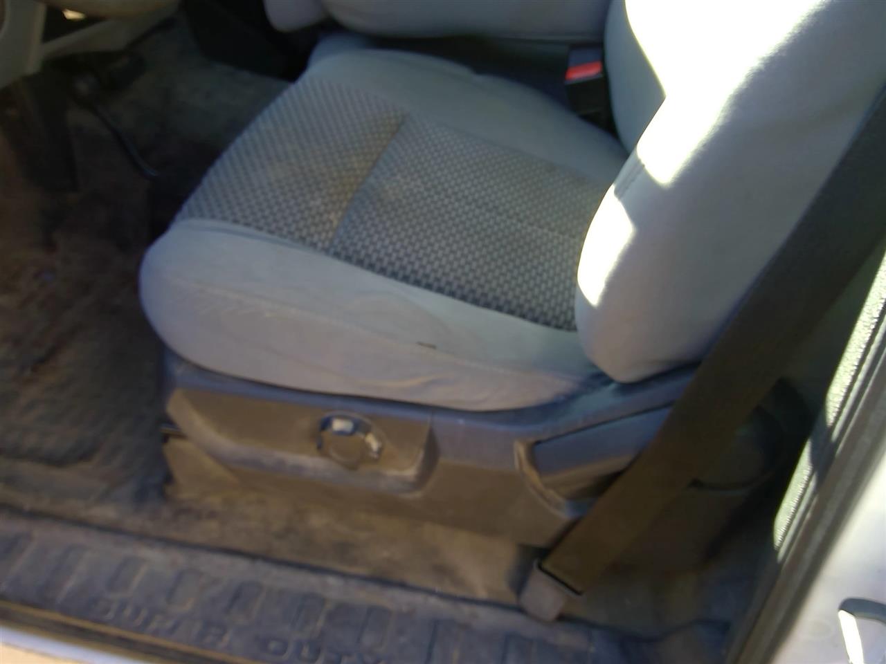 https://f005.backblazeb2.com/file/img-partshotlines-com/Inventory/SW52/Vehicle/20802_04.jpg